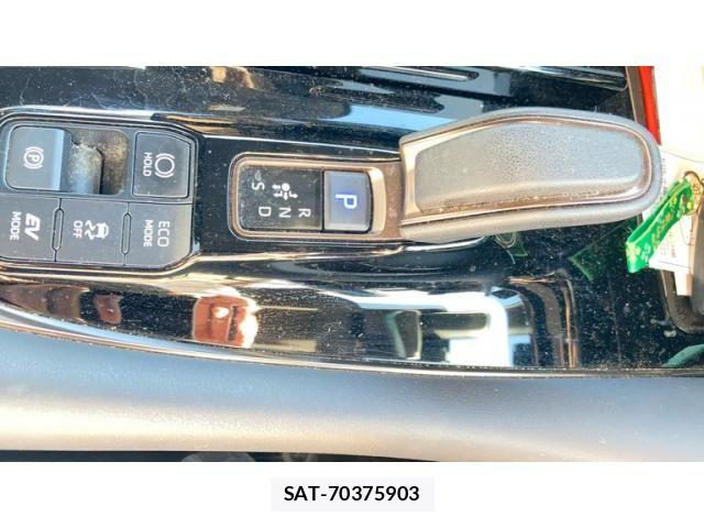 Toyota ALPHARD HYBRID 2023-10 7271310-13