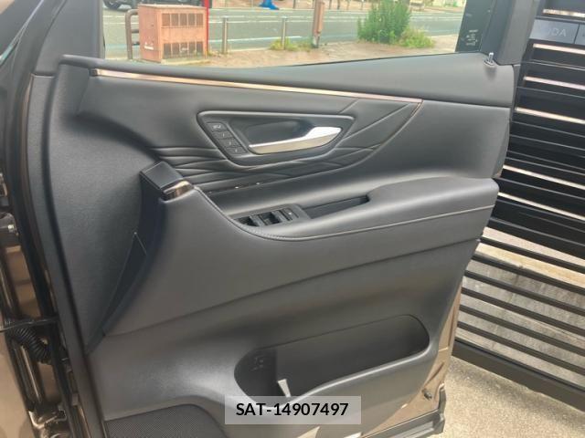 Toyota ALPHARD HYBRID 2026-04 7325445-17