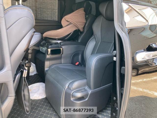 Toyota ALPHARD HYBRID 2023-12 7452702-22