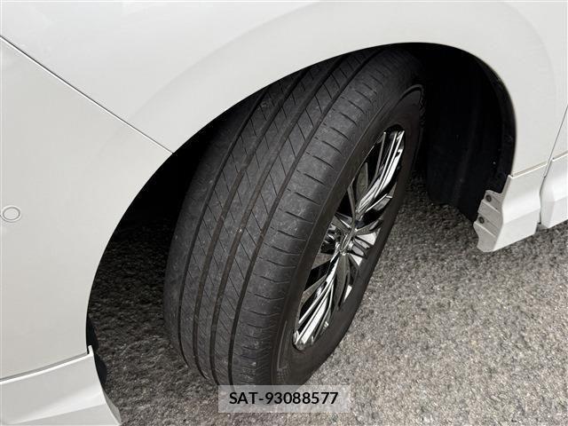 Toyota ALPHARD HYBRID 2023-08 7452692-6