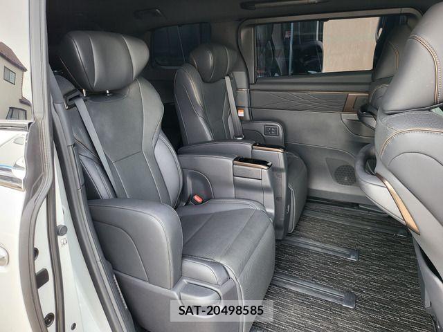 Toyota ALPHARD HYBRID 2023-09 7614764-4