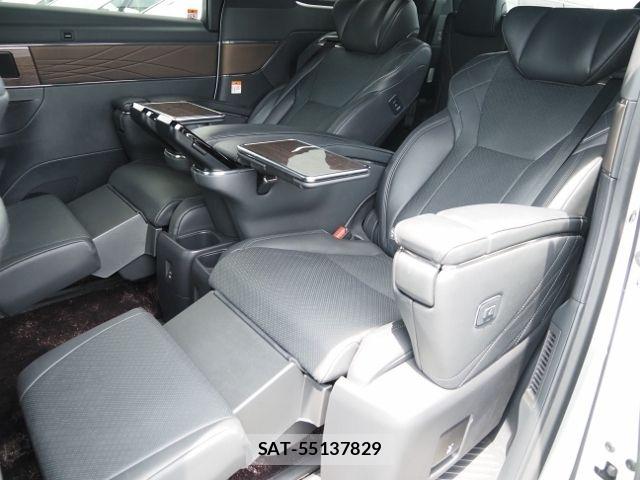 Toyota ALPHARD HYBRID 2023-10 7614757-14