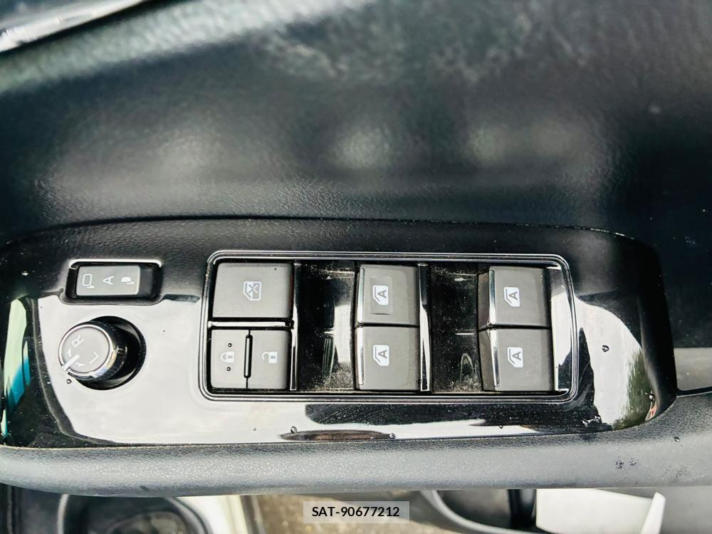 Toyota ALPHARD HYBRID 2015-03 7950942-21