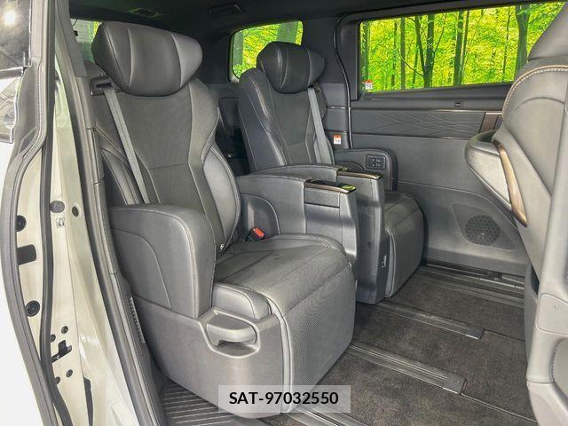 Toyota ALPHARD HYBRID 2023-10 8072724-8