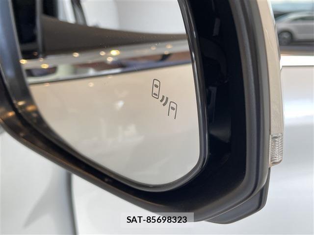 Toyota ALPHARD HYBRID 2026-06 8072719-23