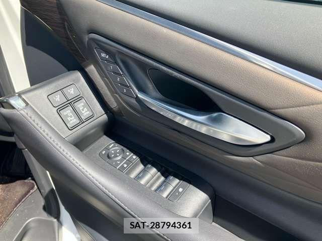 Toyota ALPHARD HYBRID 2023-10 8097839-9
