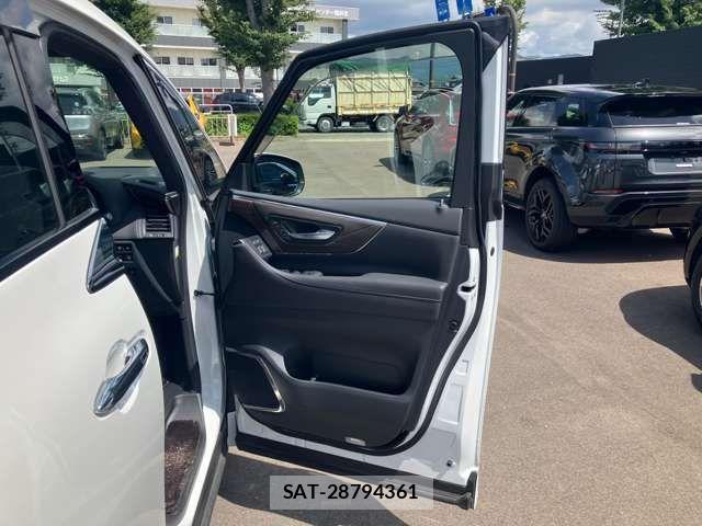 Toyota ALPHARD HYBRID 2023-10 8097839-8