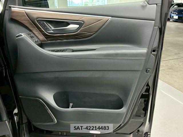 Toyota ALPHARD HYBRID 2025-04 8097838-24