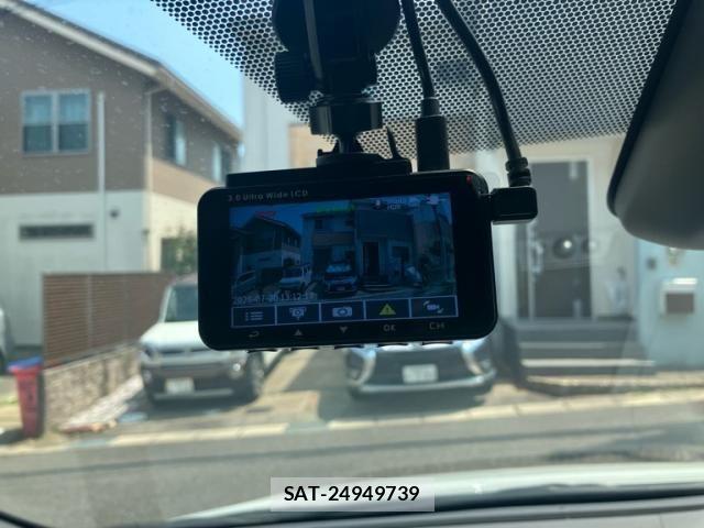 Toyota ALPHARD HYBRID 2023-12 8128752-24