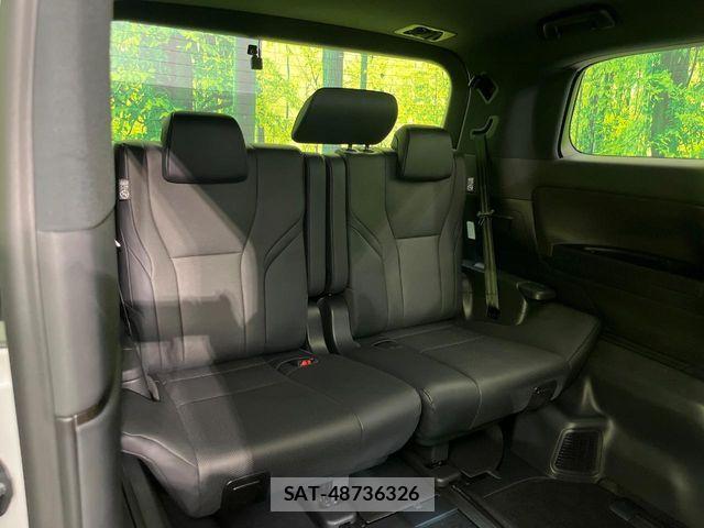 Toyota ALPHARD HYBRID 2023-09 8206168-9
