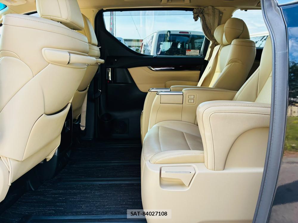 Toyota ALPHARD HYBRID 2017-07 8029562-9