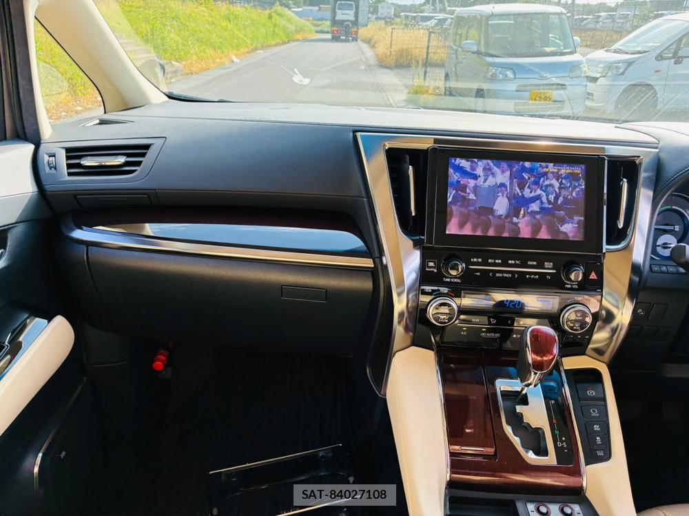 Toyota ALPHARD HYBRID 2017-07 8029562-17