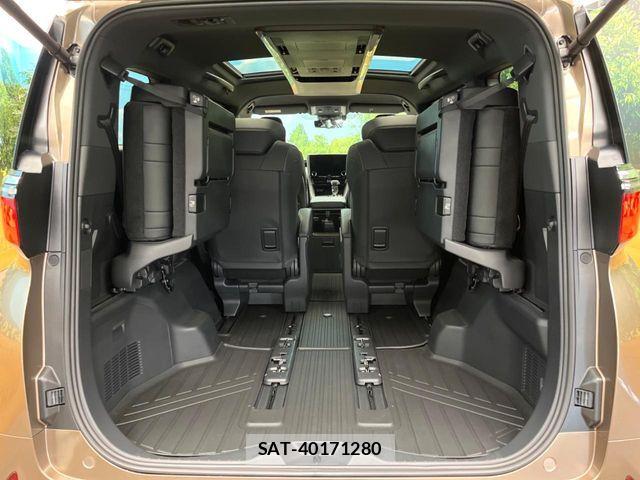 Toyota ALPHARD HYBRID 2026-03 8206157-9