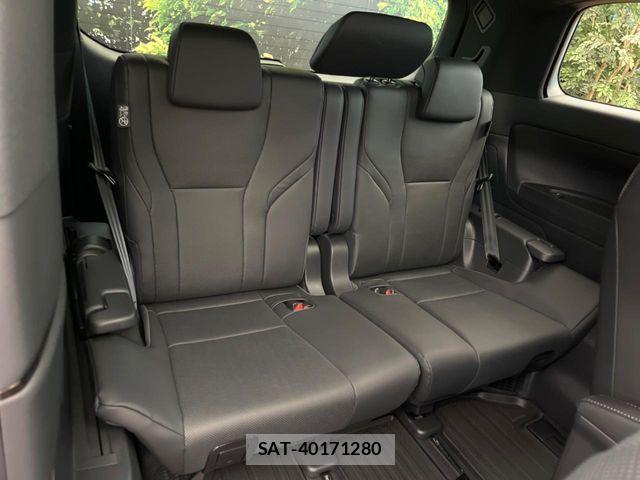 Toyota ALPHARD HYBRID 2026-03 8206157-8