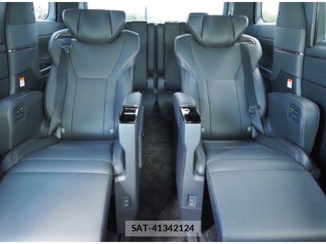 Toyota ALPHARD HYBRID 2024-02 8206165-13