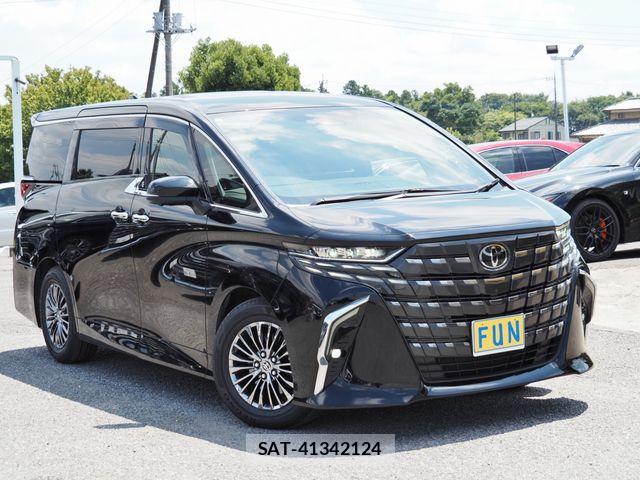 Toyota ALPHARD HYBRID 2024-02 8206165-2
