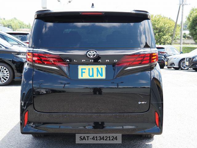 Toyota ALPHARD HYBRID 2024-02 8206165-6