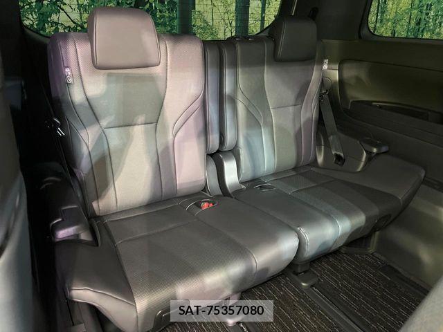 Toyota ALPHARD HYBRID 2024-10 8206163-9