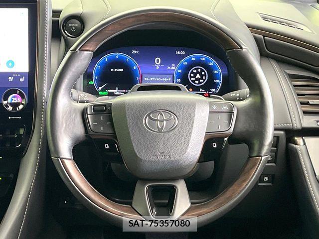 Toyota ALPHARD HYBRID 2024-10 8206163-6