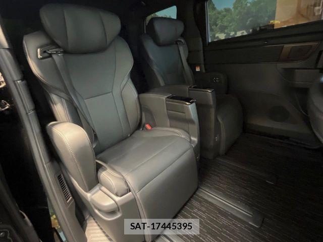 Toyota ALPHARD HYBRID 2025-07 8206153-8