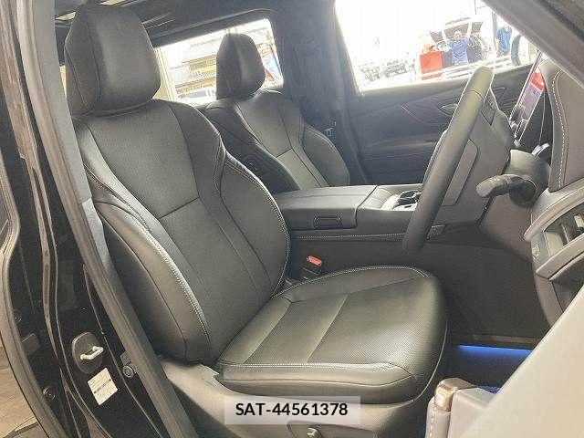 Toyota ALPHARD HYBRID 2023-10 8244528-10