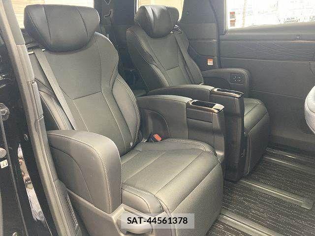 Toyota ALPHARD HYBRID 2023-10 8244528-11