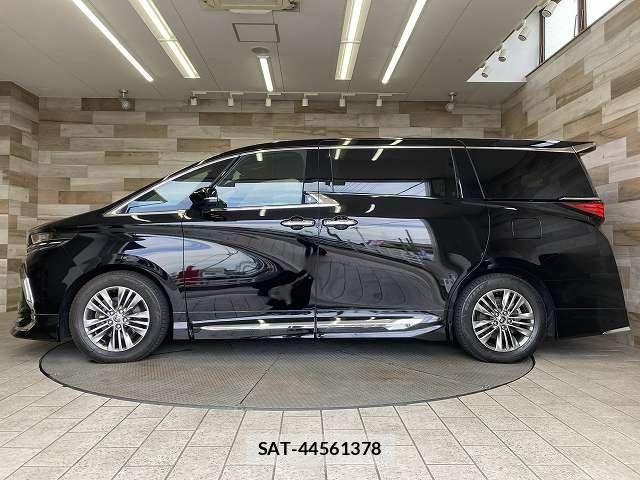 Toyota ALPHARD HYBRID 2023-10 8244528-15