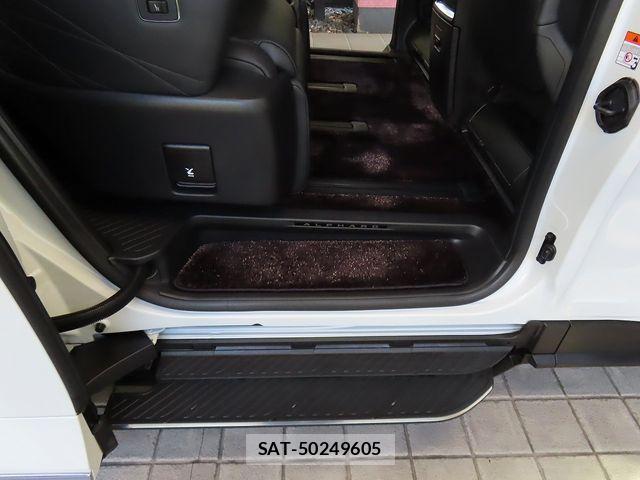 Toyota ALPHARD HYBRID 2024-06 8312822-18