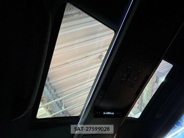 Toyota ALPHARD HYBRID 2023-08 8364548-4