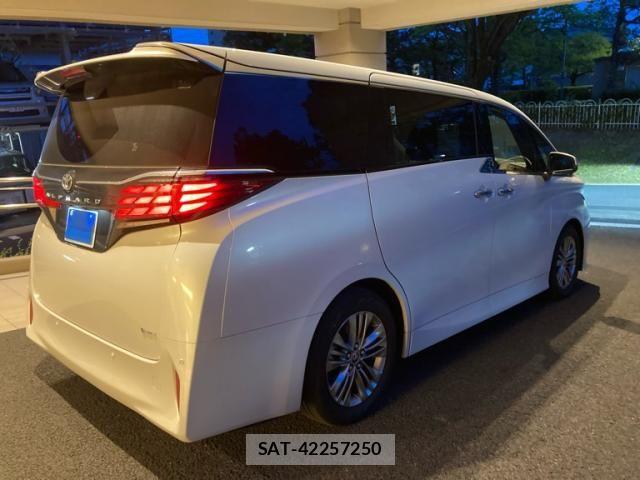 Toyota ALPHARD HYBRID 2025-01 8364542-2