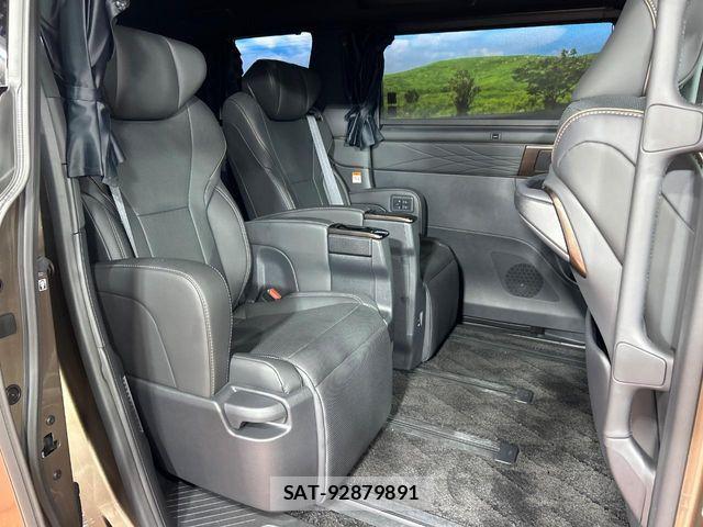 Toyota ALPHARD HYBRID 2025-05 8364543-8