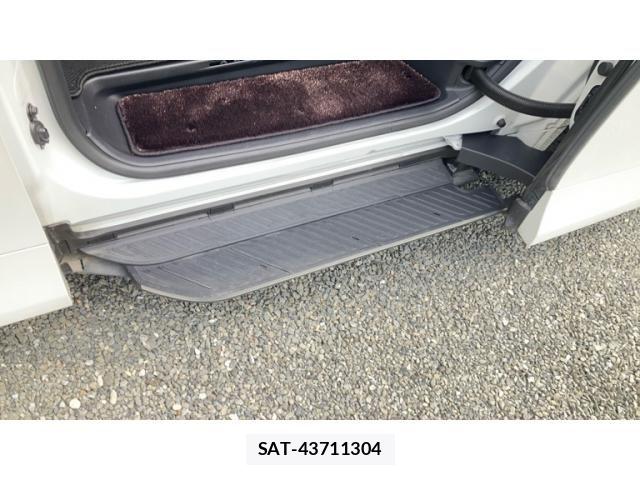 Toyota ALPHARD HYBRID 2023-09 8371401-14