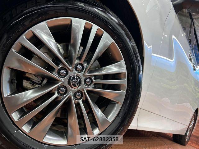 Toyota ALPHARD HYBRID 2023-08 8437894-13