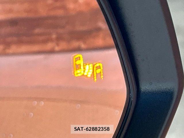 Toyota ALPHARD HYBRID 2023-08 8437894-6