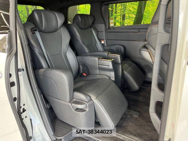 Toyota ALPHARD HYBRID 2023-10 8437896-9