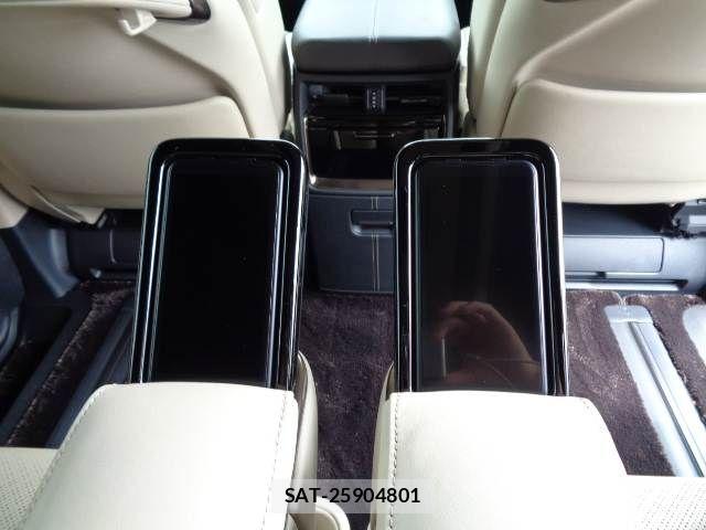 Toyota ALPHARD HYBRID 2023-07 8523372-12