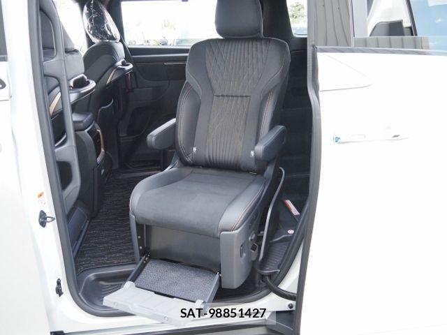 Toyota ALPHARD HYBRID 2026-06 8561055-9