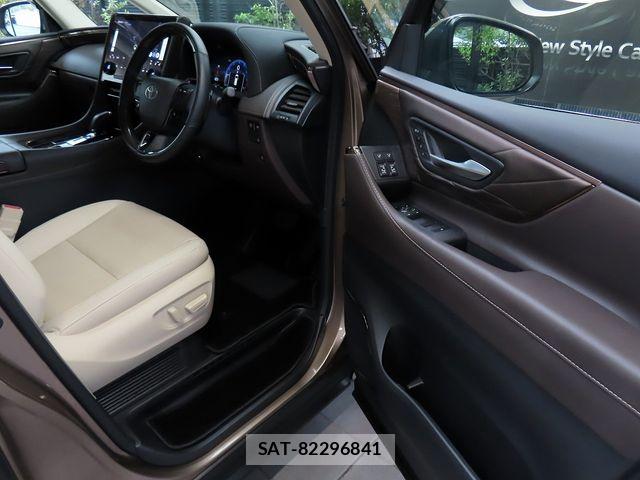Toyota ALPHARD HYBRID 2026-03 8657855-9