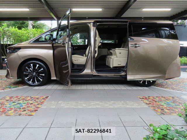Toyota ALPHARD HYBRID 2026-03 8657855-8