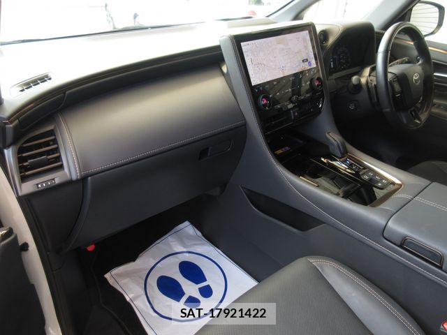 Toyota ALPHARD HYBRID 2024-02 8657880-12