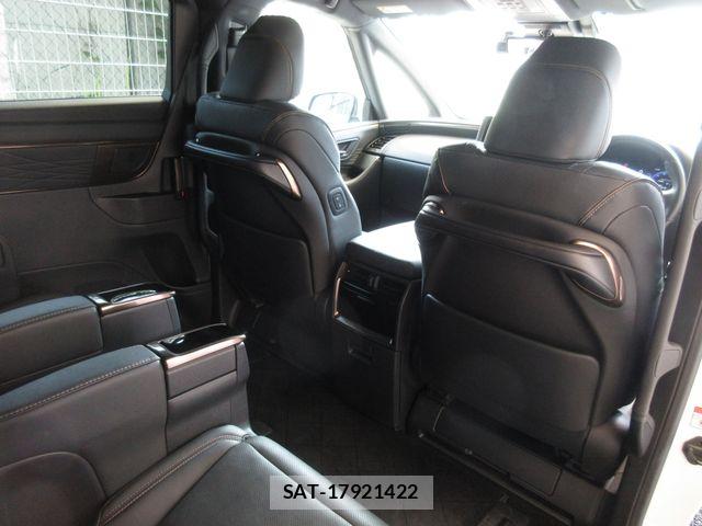 Toyota ALPHARD HYBRID 2024-02 8657880-8