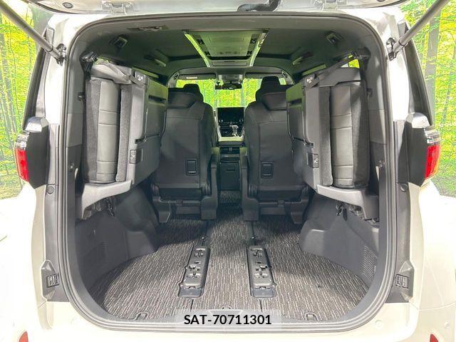 Toyota ALPHARD HYBRID 2023-10 8740246-10