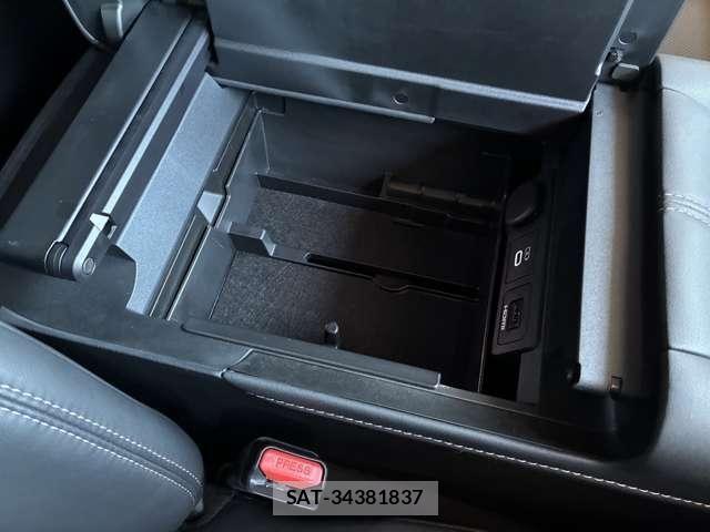 Toyota ALPHARD HYBRID 2024-01 8848125-21