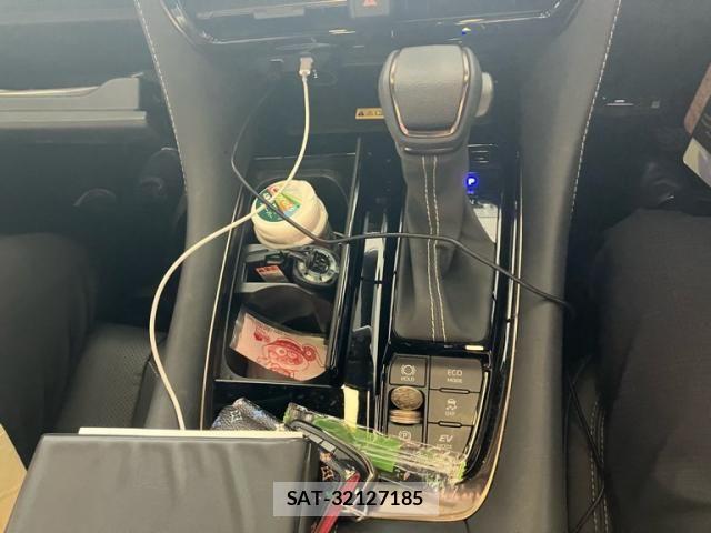 Toyota ALPHARD HYBRID 2024-03 8848126-18