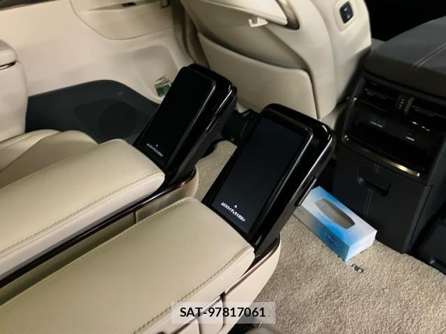 Toyota ALPHARD HYBRID 2025-07 8883250-13