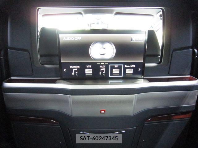 Toyota ALPHARD HYBRID 2016-11 1289714-21