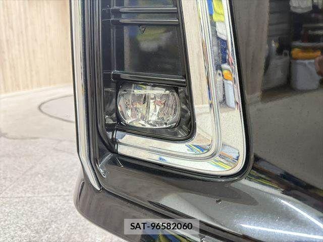 Toyota ALPHARD HYBRID 2019-01 1902623-24