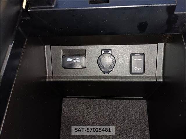 Toyota ALPHARD HYBRID 2017-03 2005782-17