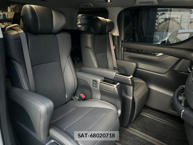 Toyota ALPHARD HYBRID 2022-11 3063812-12
