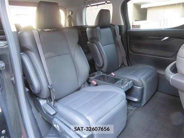 Toyota ALPHARD HYBRID 2020-04 3831474-10